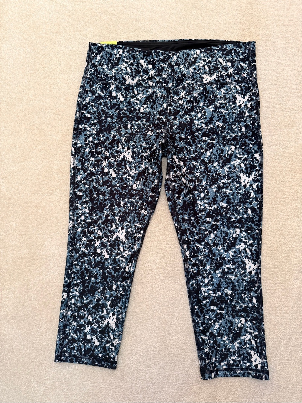 NWT Marika Black & White Speckled Capri Leggings